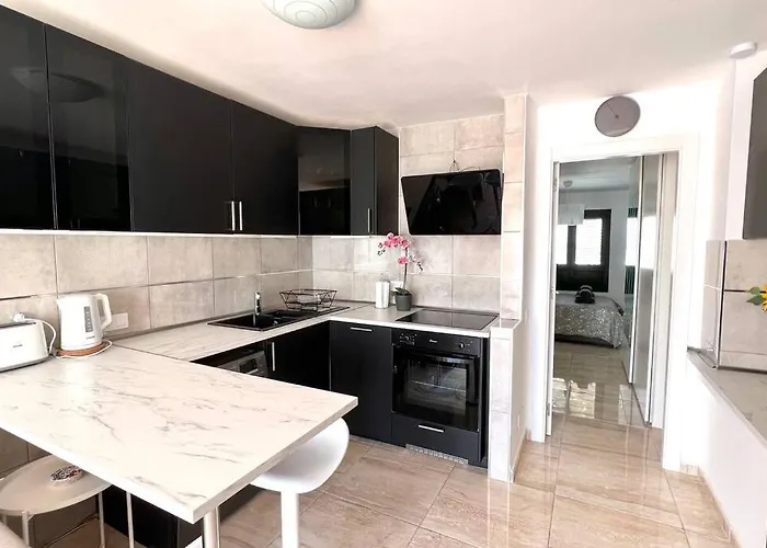 Casa Teddy - And Modern One Bedroom 아파트 티아즈