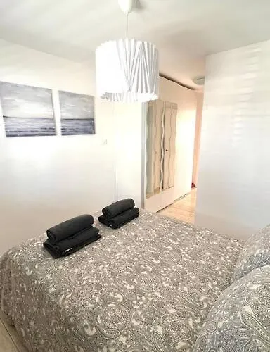 Casa Teddy - And Modern One Bedroom Apartament *